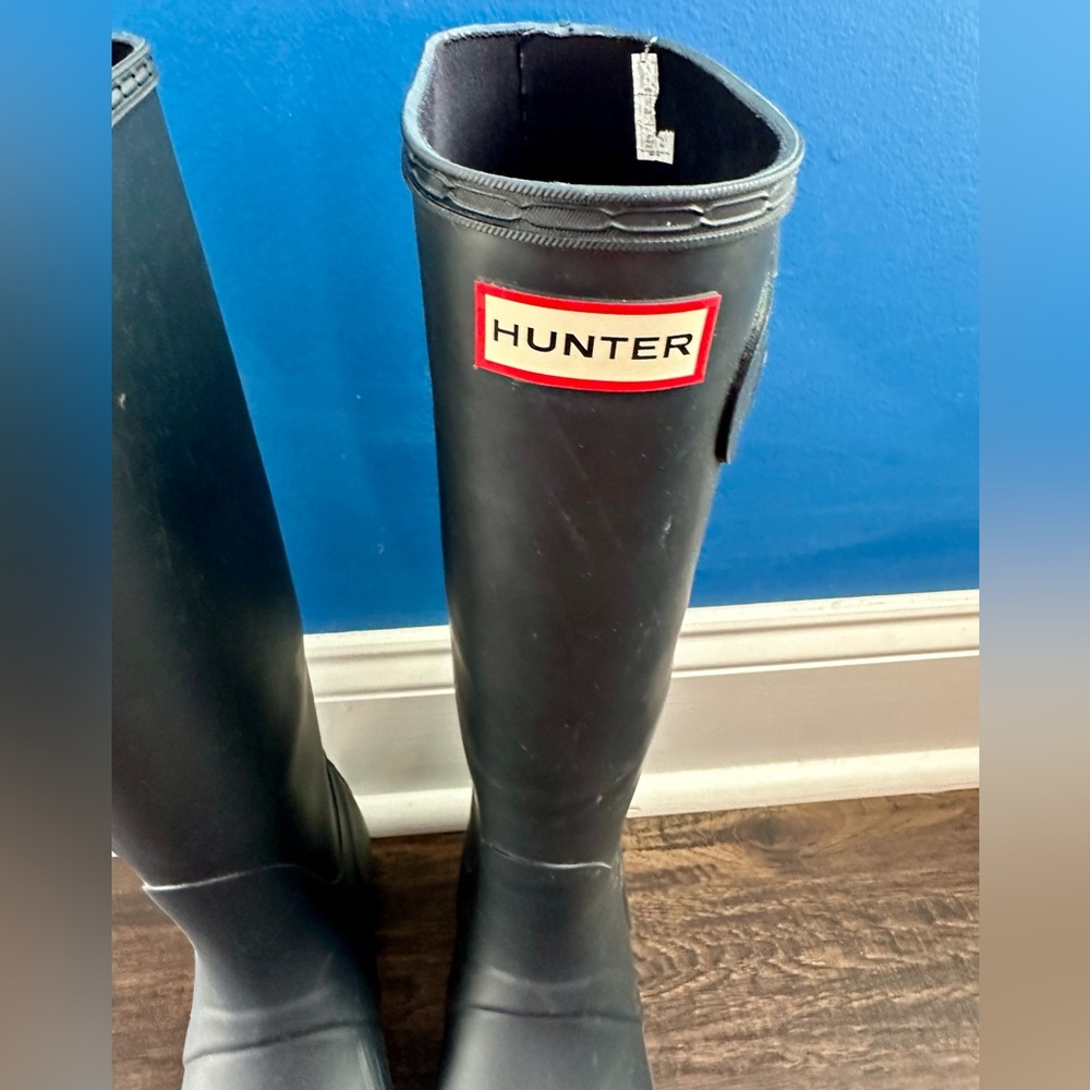 Hunter Original Tall Rainboot (Women,) 9M, Navy Matte - Picture 8 of 16